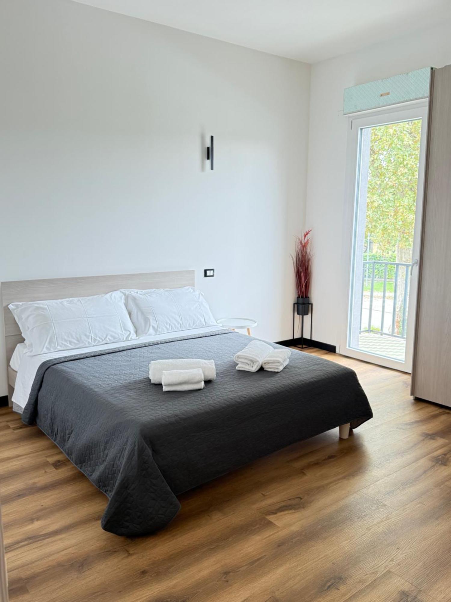 Infinity House - Eleganza Moderna Tra Treviso E Venezia Hotel Casièr Eksteriør billede