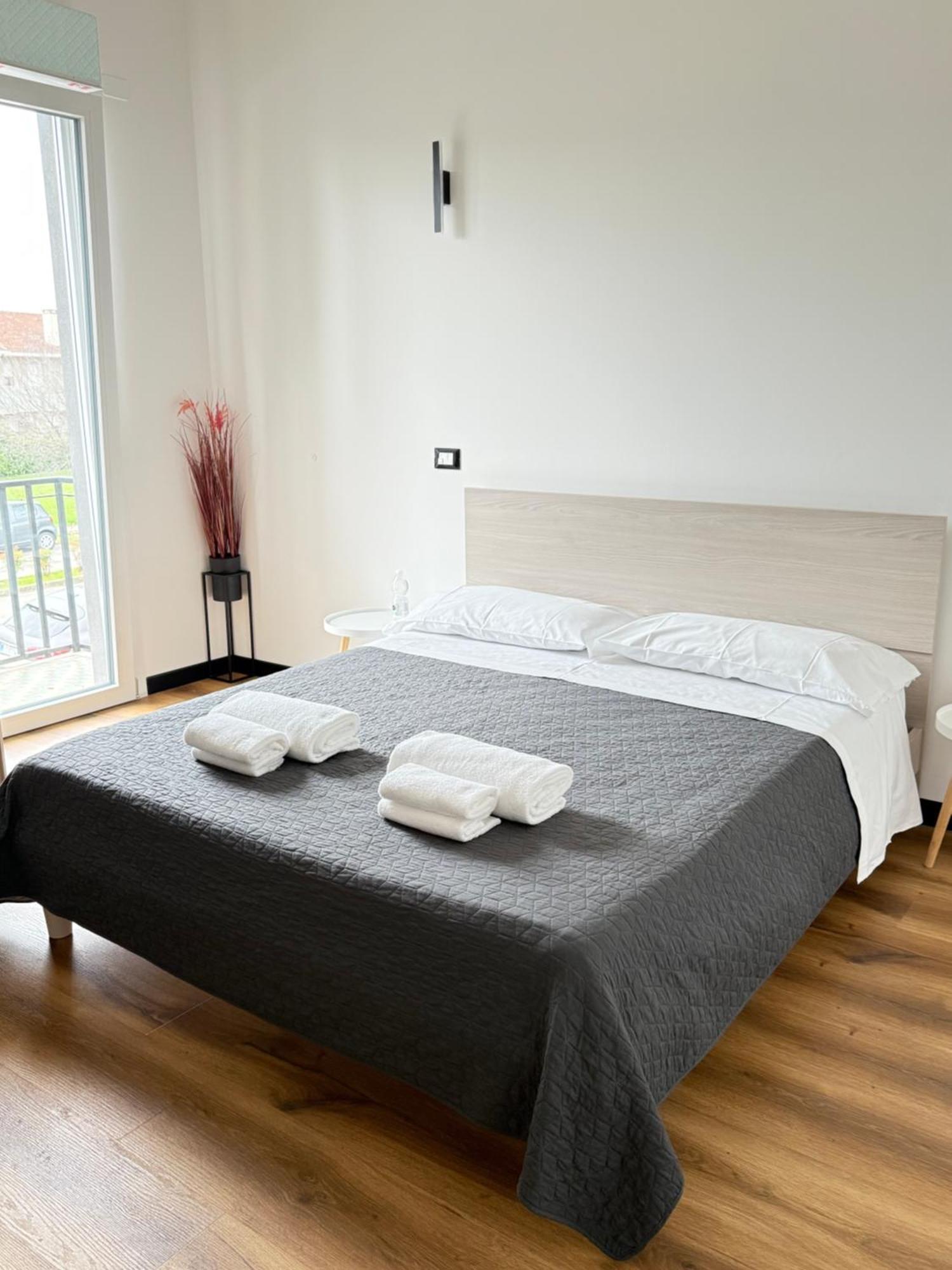 Infinity House - Eleganza Moderna Tra Treviso E Venezia Hotel Casièr Eksteriør billede